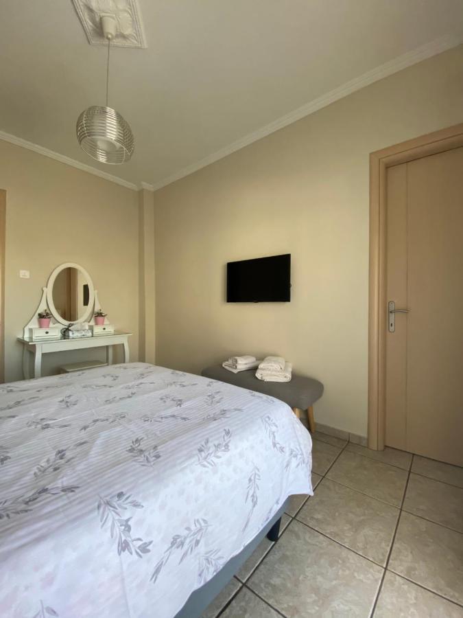 Cozy And Quiet Mini City Apartment Трикала Экстерьер фото